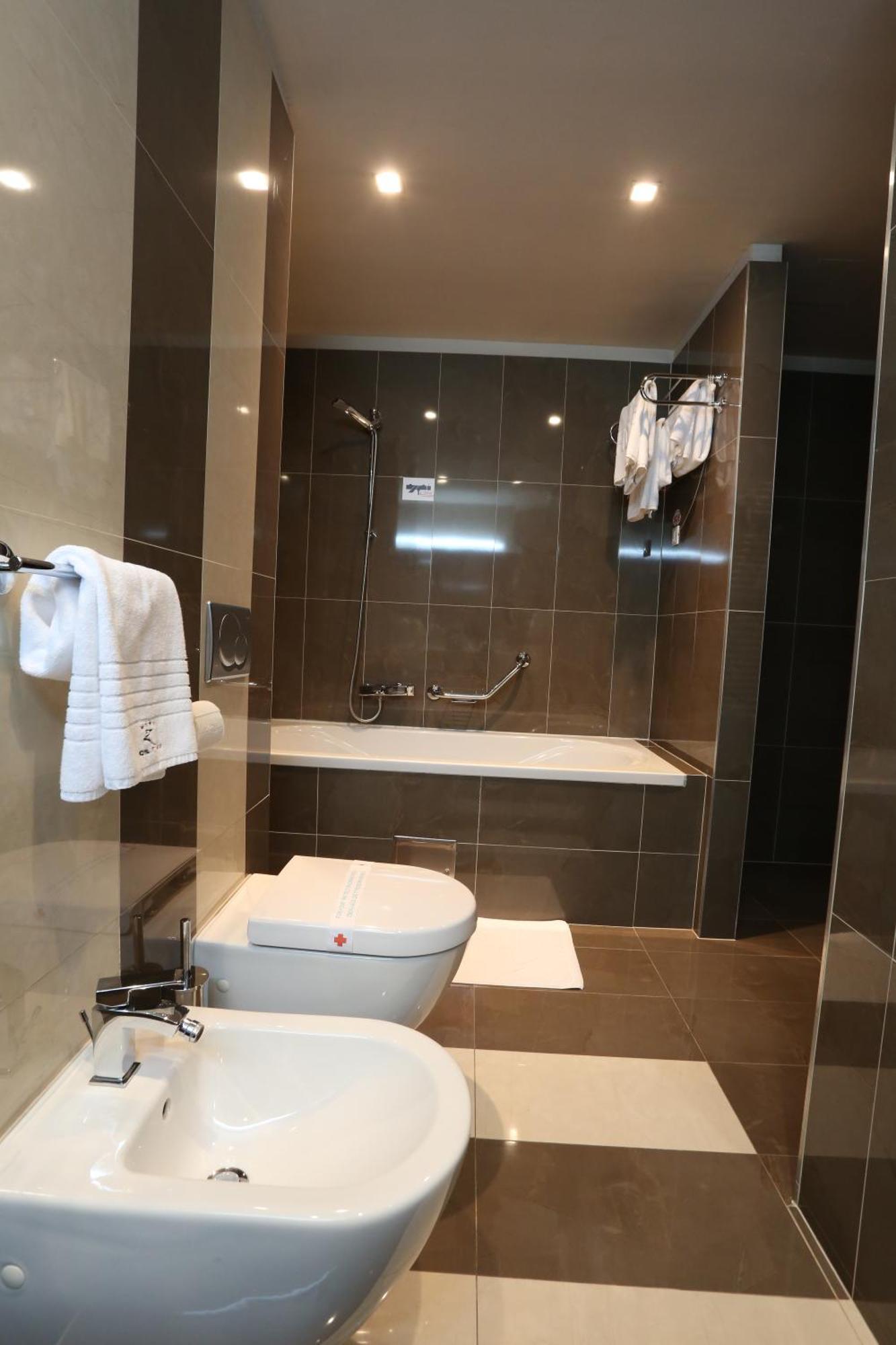 Hotel Зеница Экстерьер фото